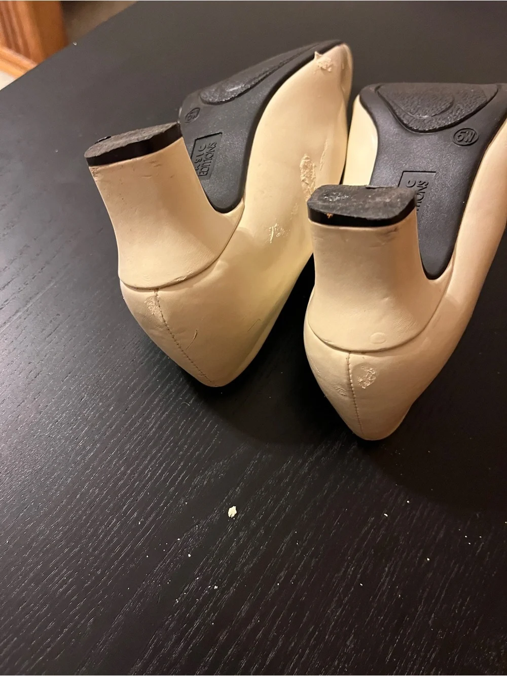 Basic Editions Beige Cream Kitten Heels Pumps Slip On Shoes Size 5W Wide